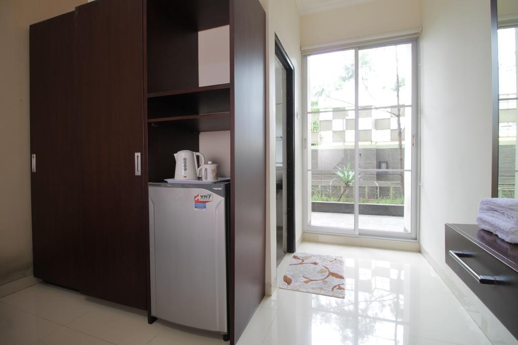 Reddoorz Plus Near Ambassador Mall Jakarta Eksteriør bilde