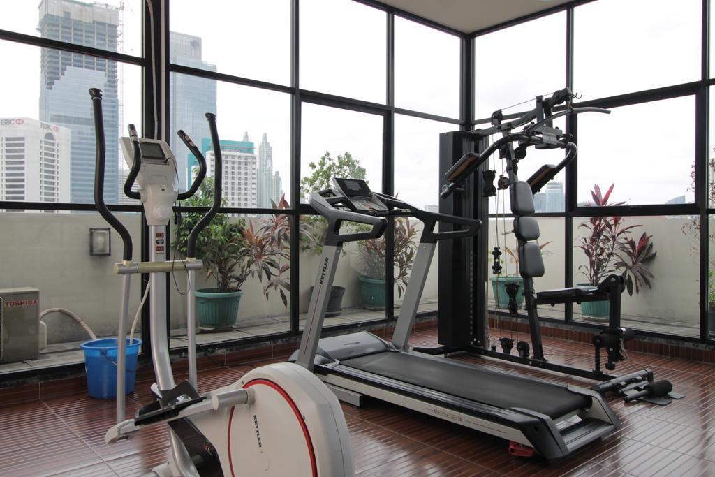 Reddoorz Plus Near Ambassador Mall Jakarta Eksteriør bilde